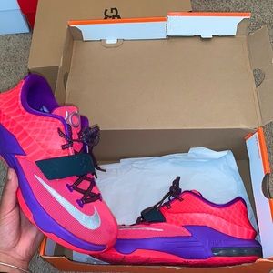 Pink and purple KD VII (GS)